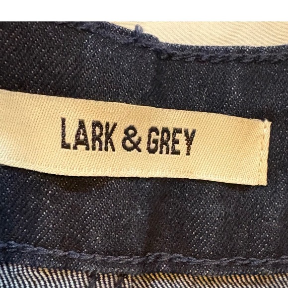 Lark & Grey Petite Wide Leg Jeans Dark Wash Dragon Floral Imprint Size 6P New - Picture 3 of 9